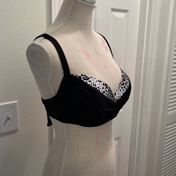 Coco Reef bra sized swimwear - Picture 4 of 6